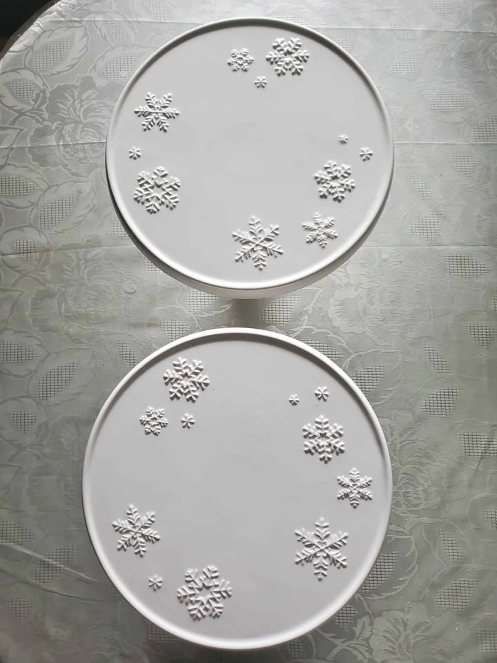 White Serving Platters & cake stands for rent - photo 4