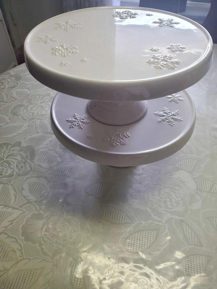 White Serving Platters & cake stands for rent - photo 5