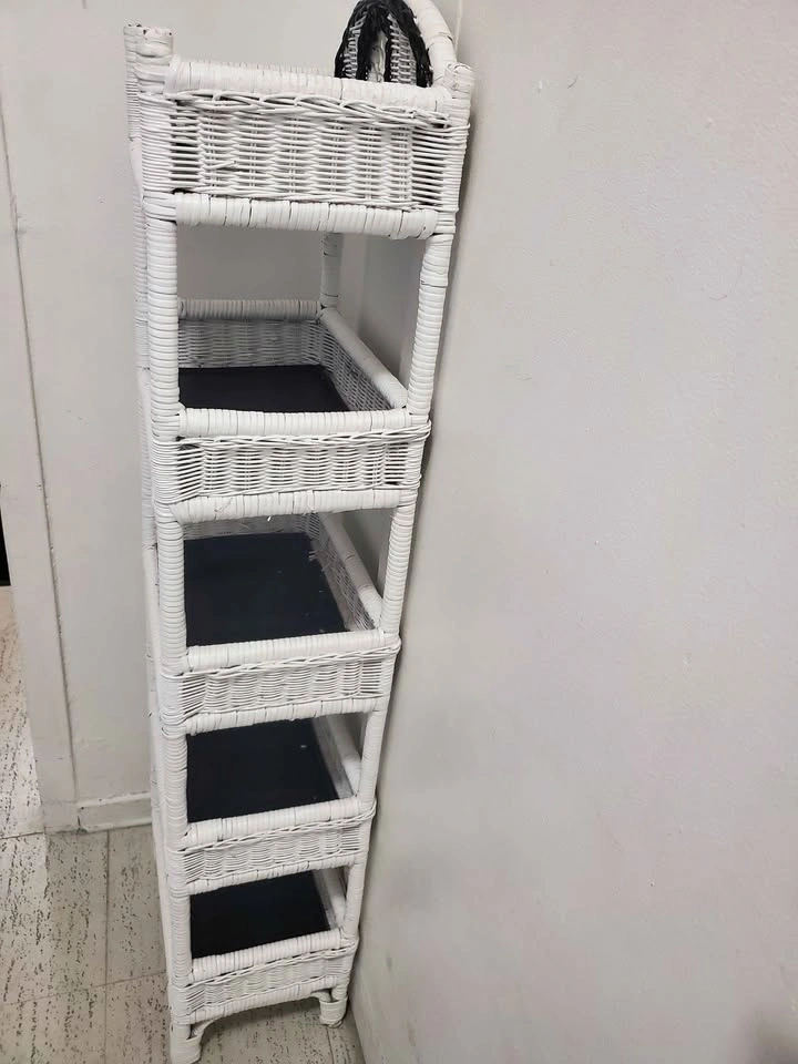 White Wicker 5-Tier Shelf - photo 2