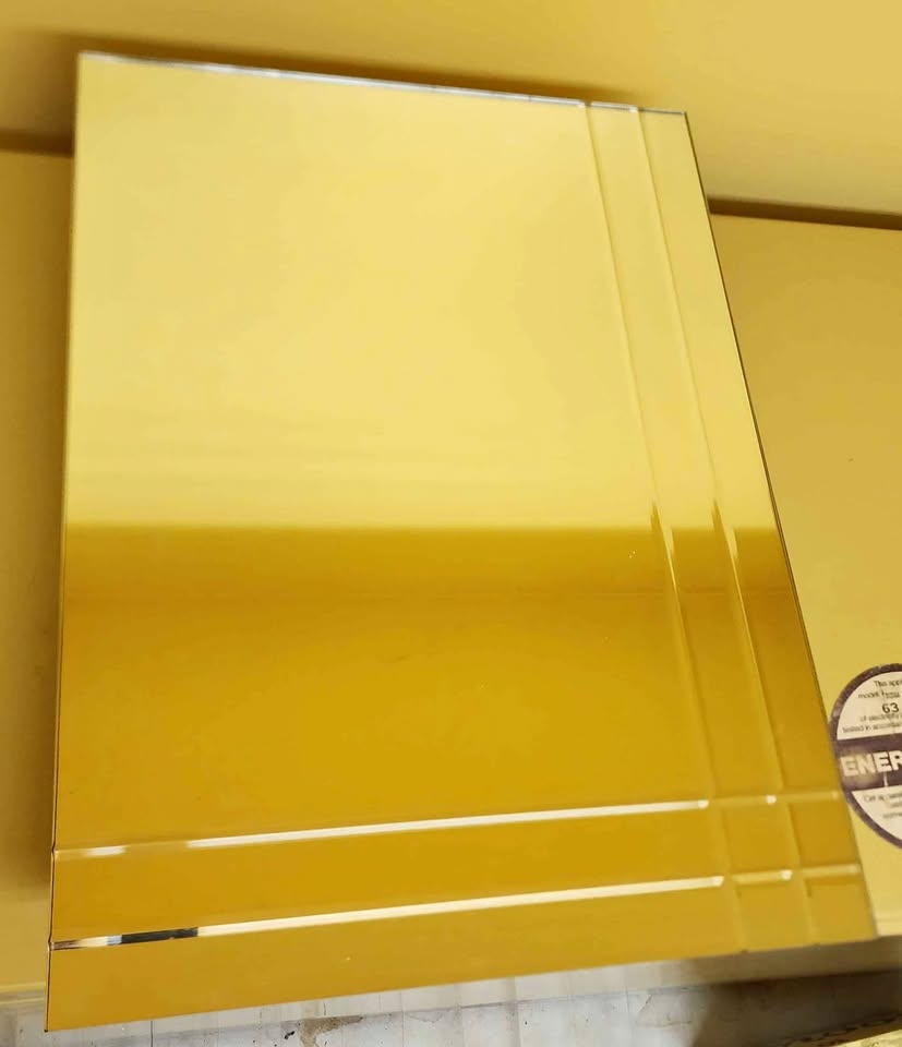 Mirrored Medicine cabinet 16in