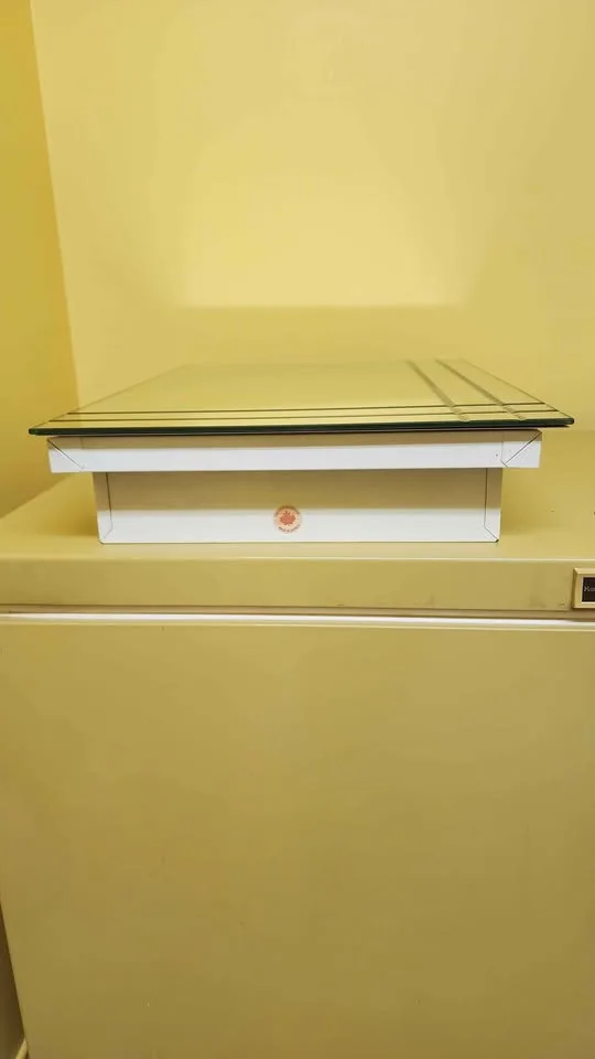 Mirrored Medicine cabinet 16in image indicator(3)