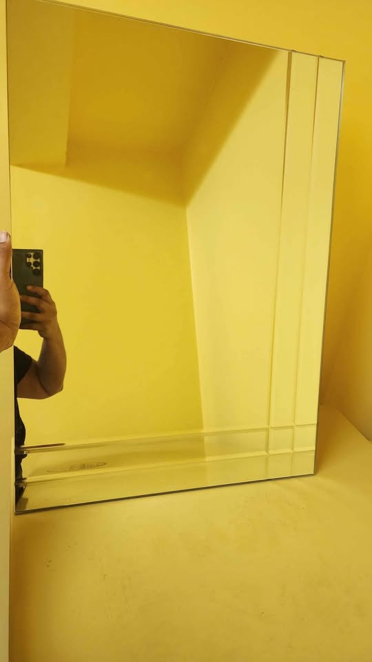 Mirrored Medicine cabinet 16in - photo 4