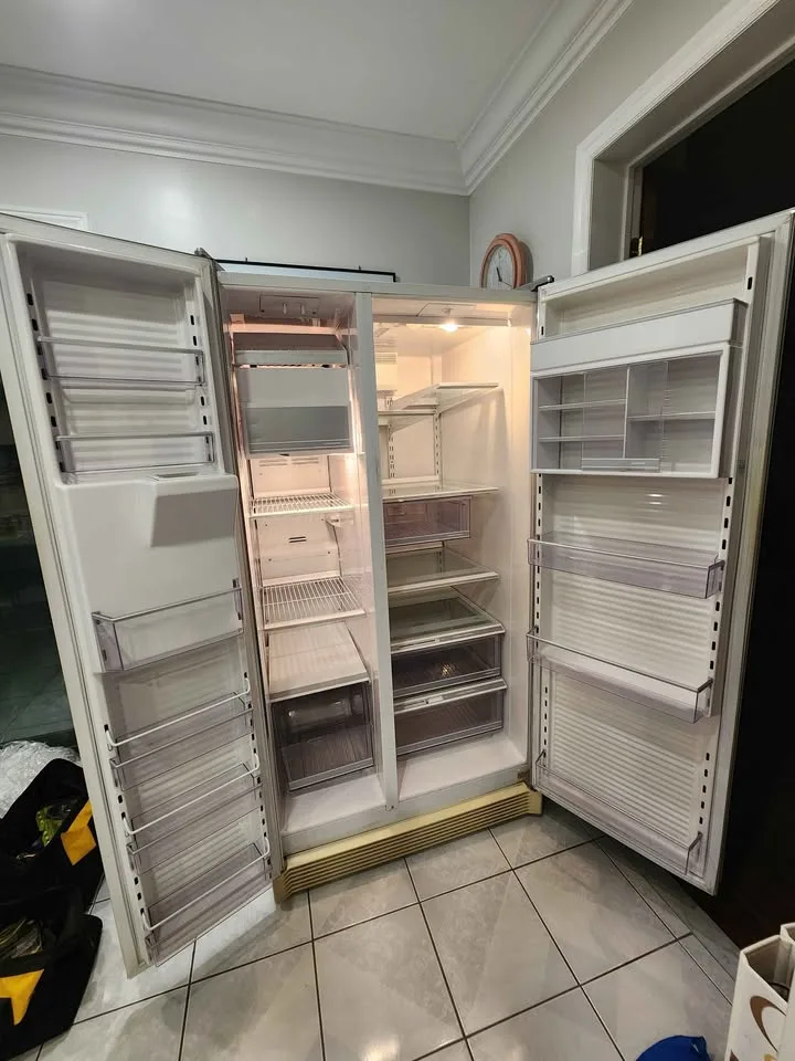 Amana White Fridge image indicator(2)