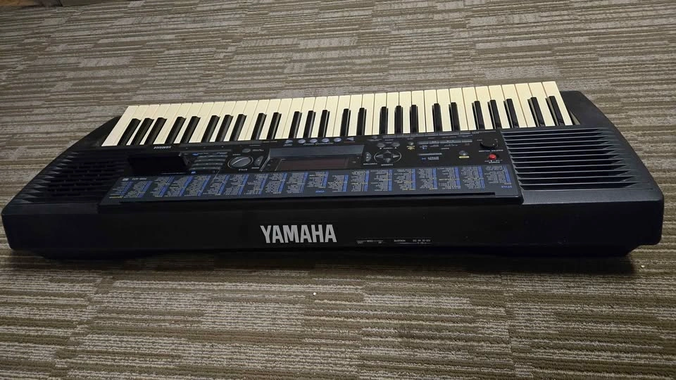 Electronic Keyboard Yamaha PortaTone PSR-420 FE - photo 4