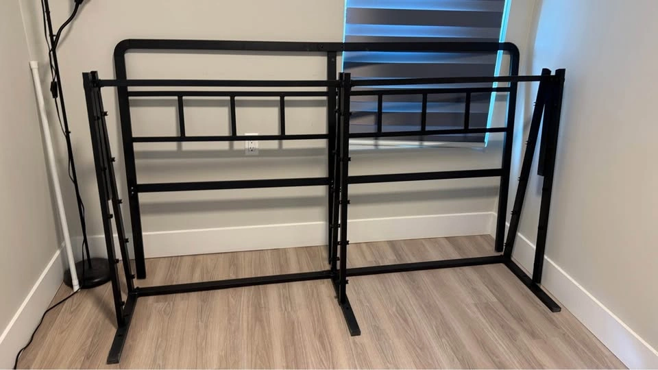 King Size Metal Bed Frame - photo 2