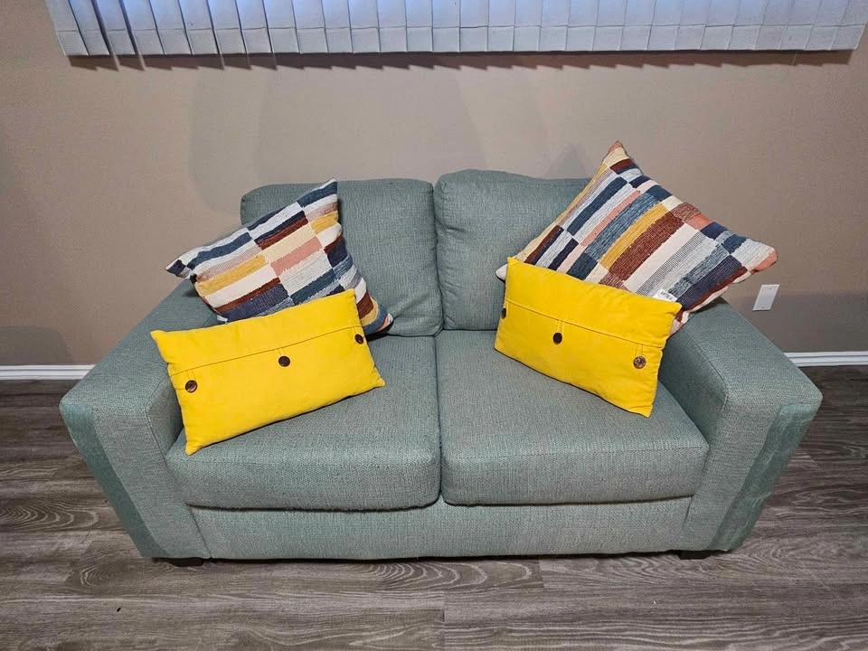 Sofa loveseat and chair set - photo 3