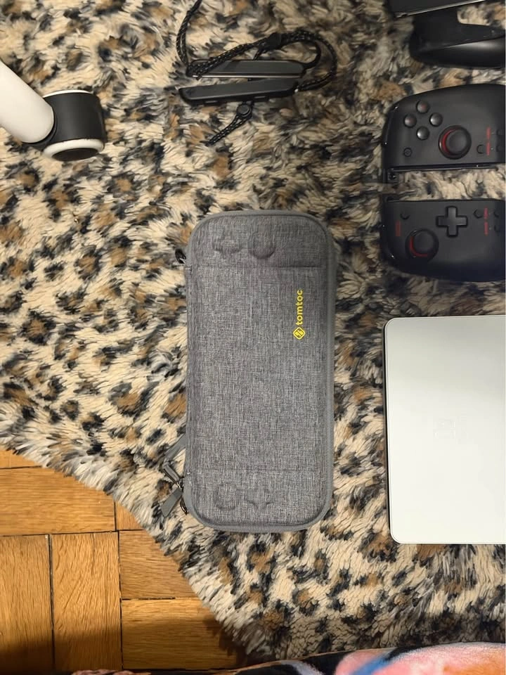 Nintendo Switch OLED Bundle + Zelda TOTK + Hori Split Pad Pro - photo 4