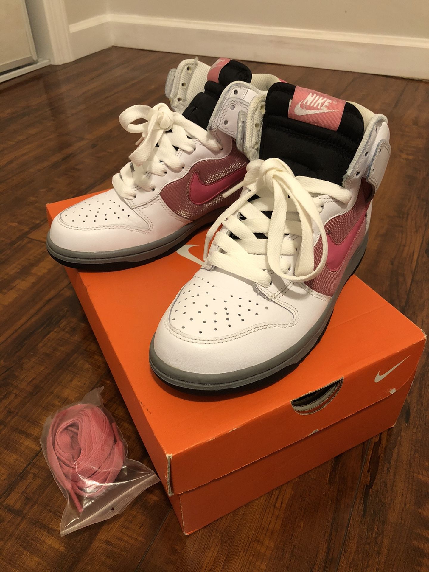 Women’s NIKE Dunk High