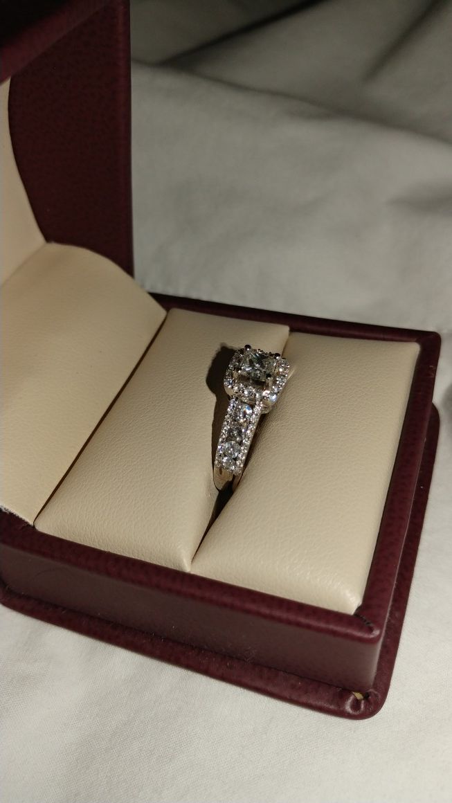 Diamond Halo Bridal Ring- Meet At Jeweler - photo 2