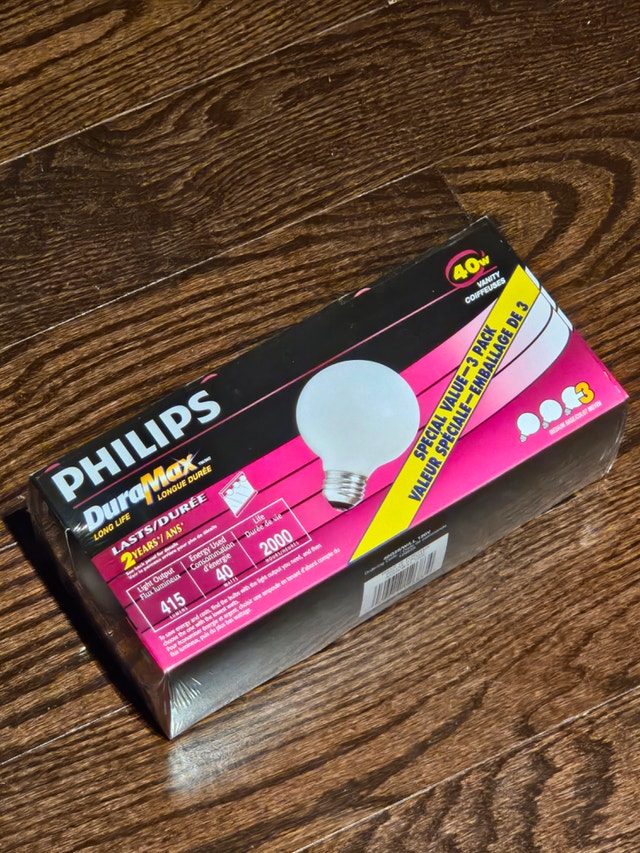 Light Bulbs 40W G25 (UNOPENED 3 pack)