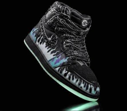 Stylish High-Top Sneakers – Unique Flame Design