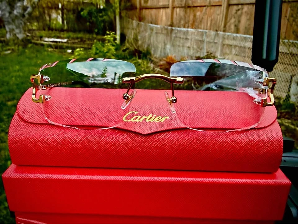 Luxury Rimless Gold Frame Sunglasses – Pink Lenses – With Case