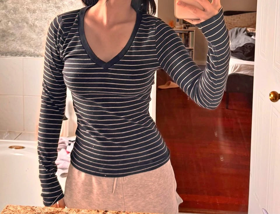 Black and white strip long sleeve