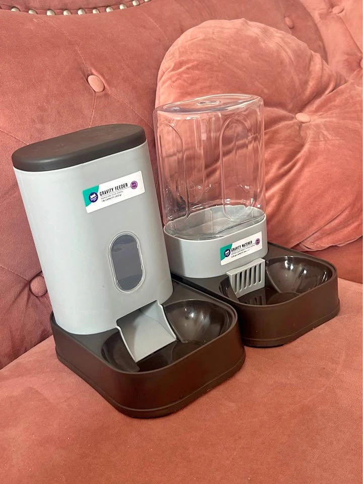 gravity cat food and water dishes