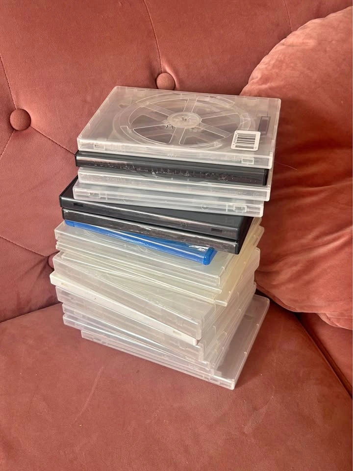 empty dvd cases