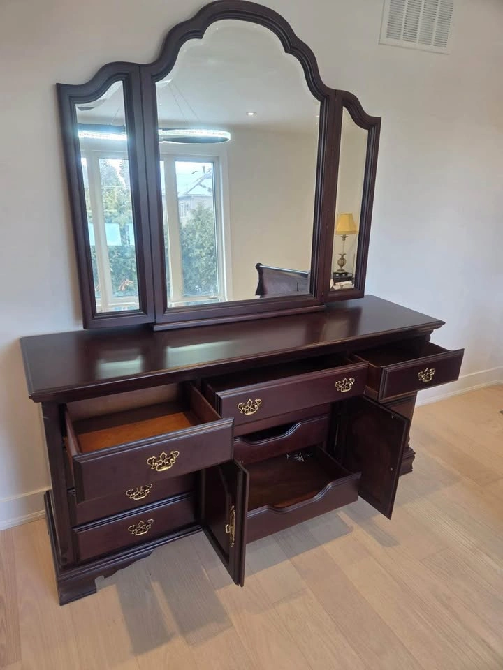 Solid Wood Dresser with Tri-Fold Mirror - photo 2
