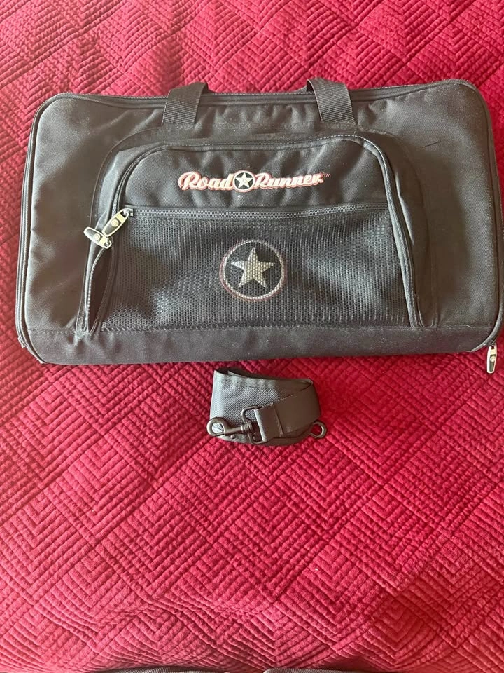 Road Runner Soft Travel Protective Case for Audio and pedalboard