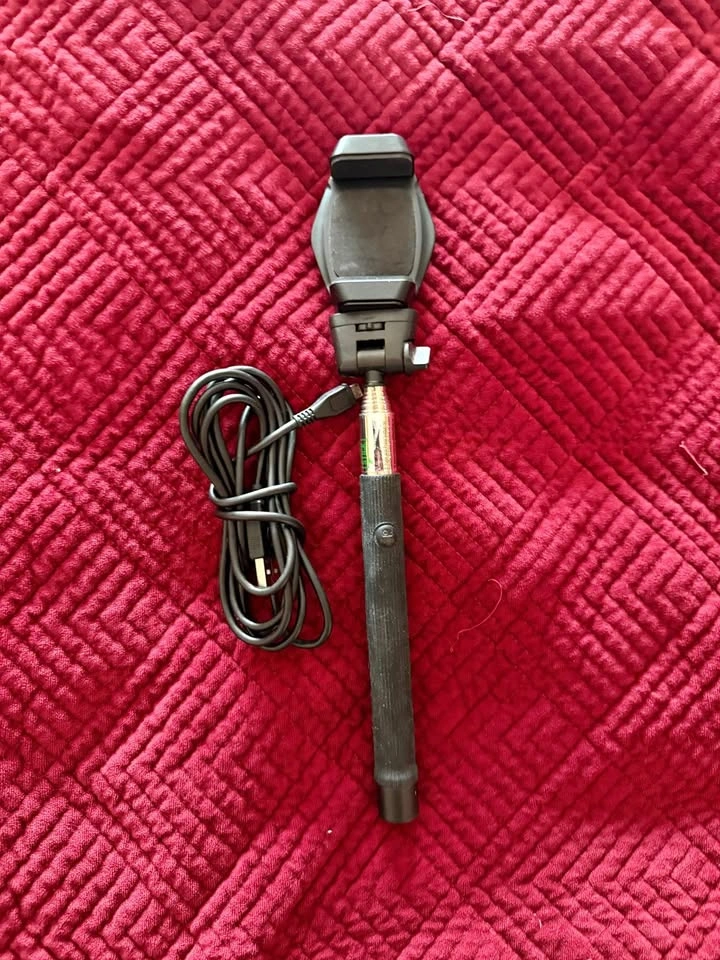 ReTrak wireless bluetooth Selfie Stick / Monopod Pole