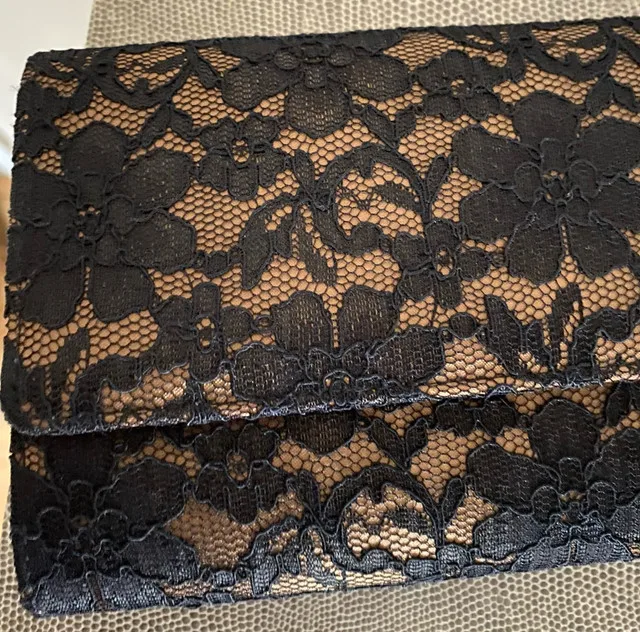 Lace black and gold clutch purse image indicator(3)