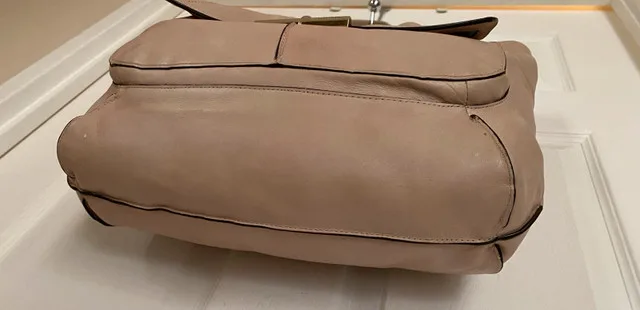 Authentic Coach leather purse image indicator(5)