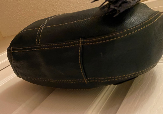 B Makowsky leather navy purse - photo 3