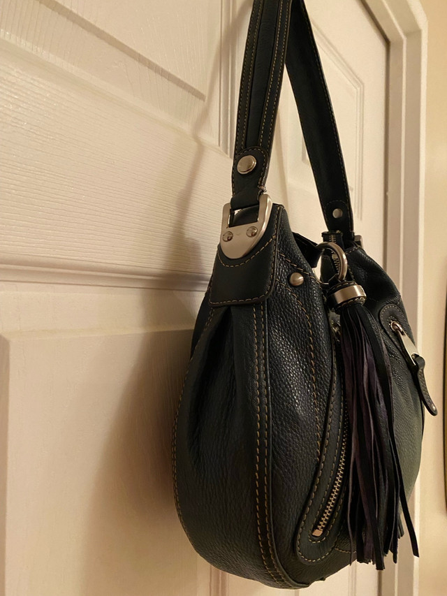 B Makowsky leather navy purse - photo 4