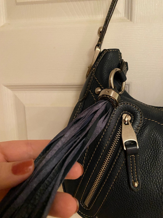 B Makowsky leather navy purse - photo 5