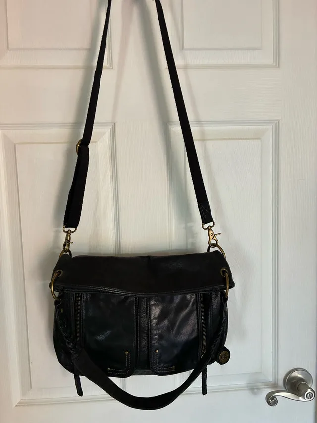 The Sak leather crossbody bag/purse thumbnail