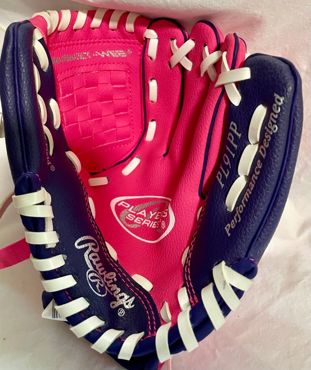 Rawlings 9" Youth Players Series Glove - Pink & Purple