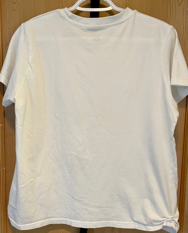 XL - Sanrio Hello Kitty Graphic Tee - photo 2