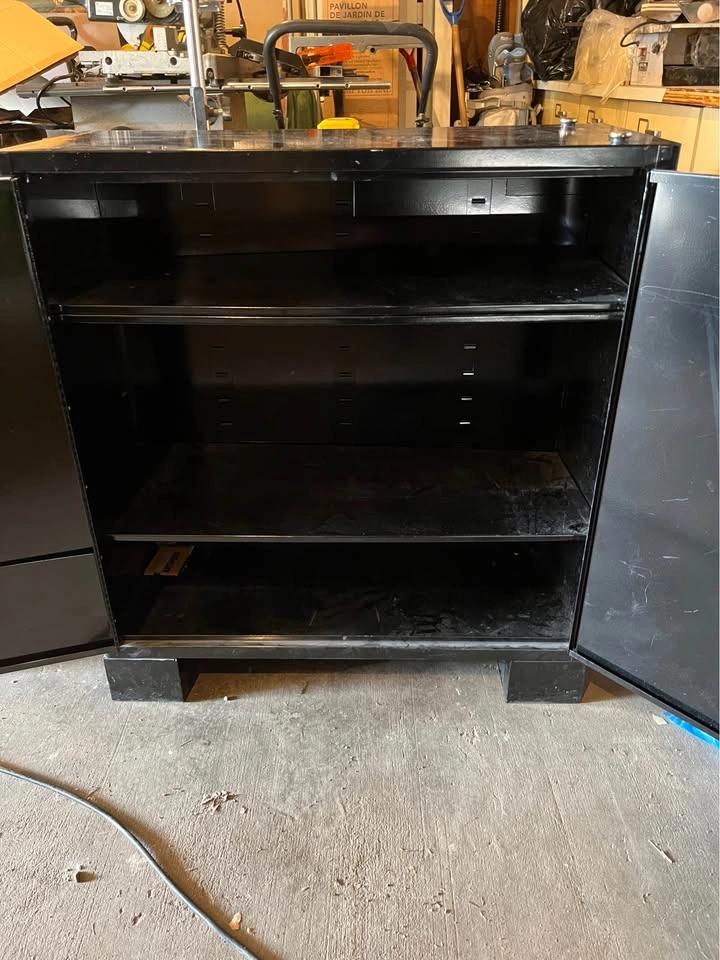 Metal Tool Cabinet - photo 2