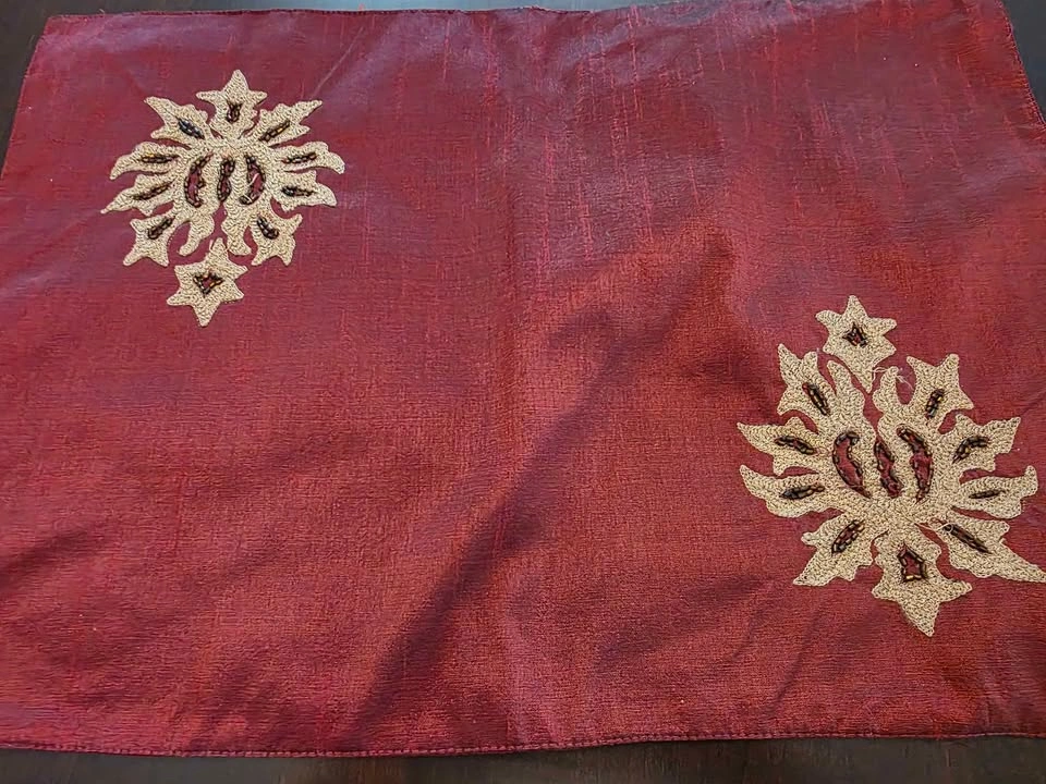 Four Elegant Beaded Burgundy Placemats - photo 3