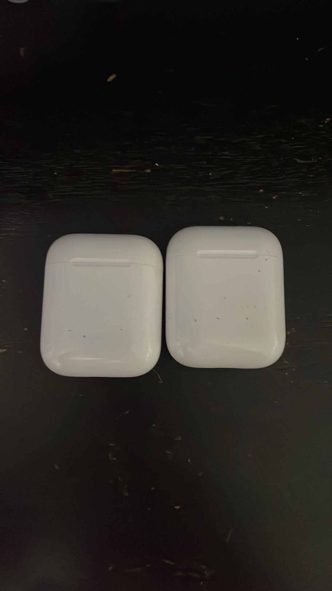 2 AirPods 2nd gen