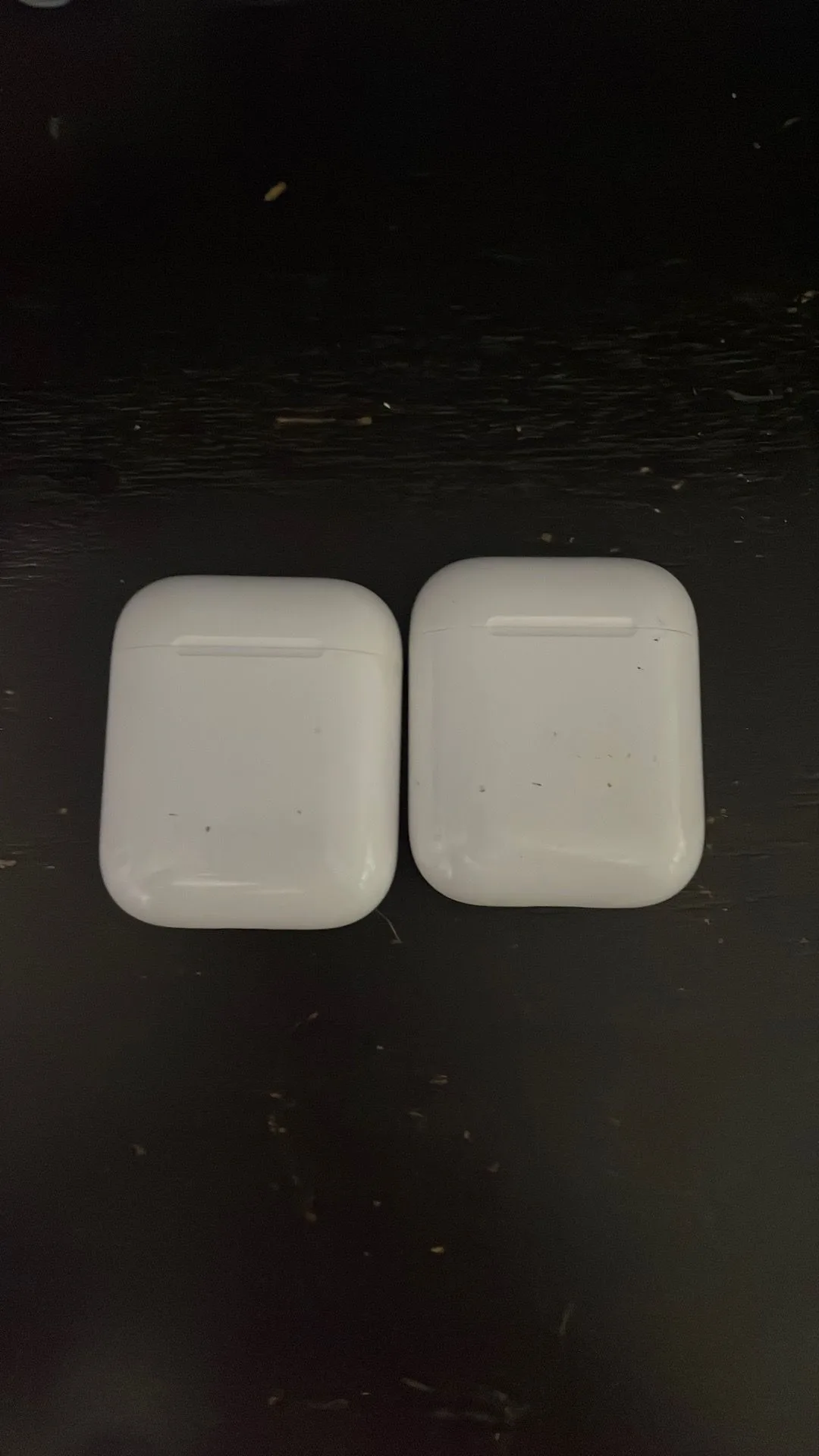 2 AirPods 2nd gen