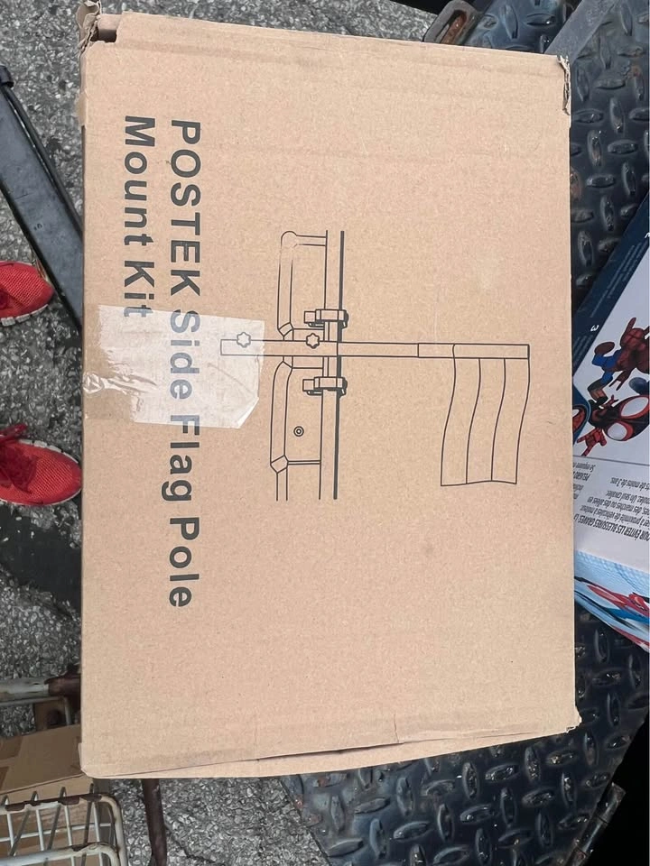 GADFISH No-Drill Truck Bed Flag Pole Mount, Fits 1.5" Poles NEW - photo 3