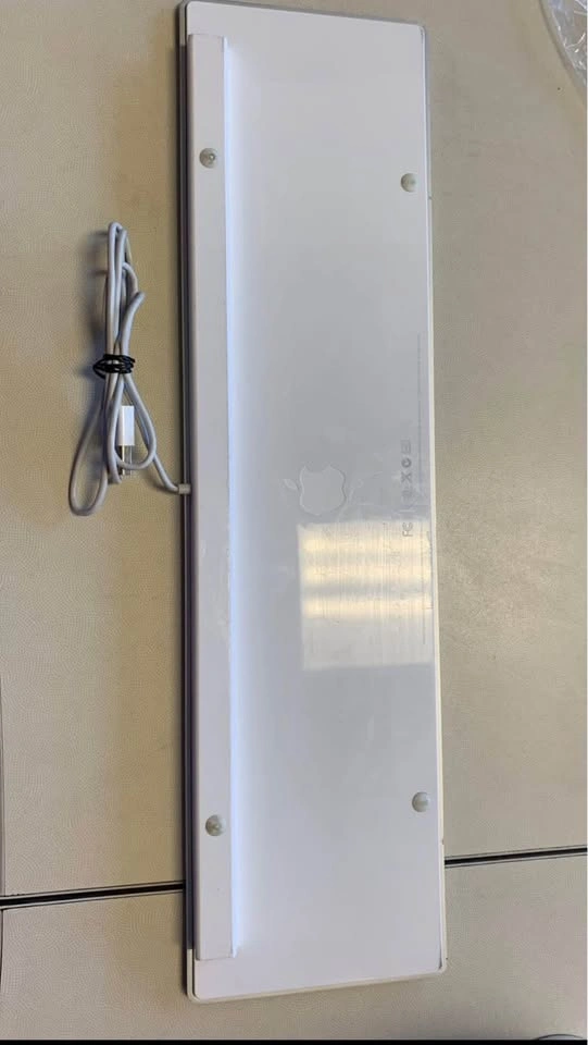 Apple A1243 Aluminum Wired USB Keyboard with Numeric Keypad - photo 2