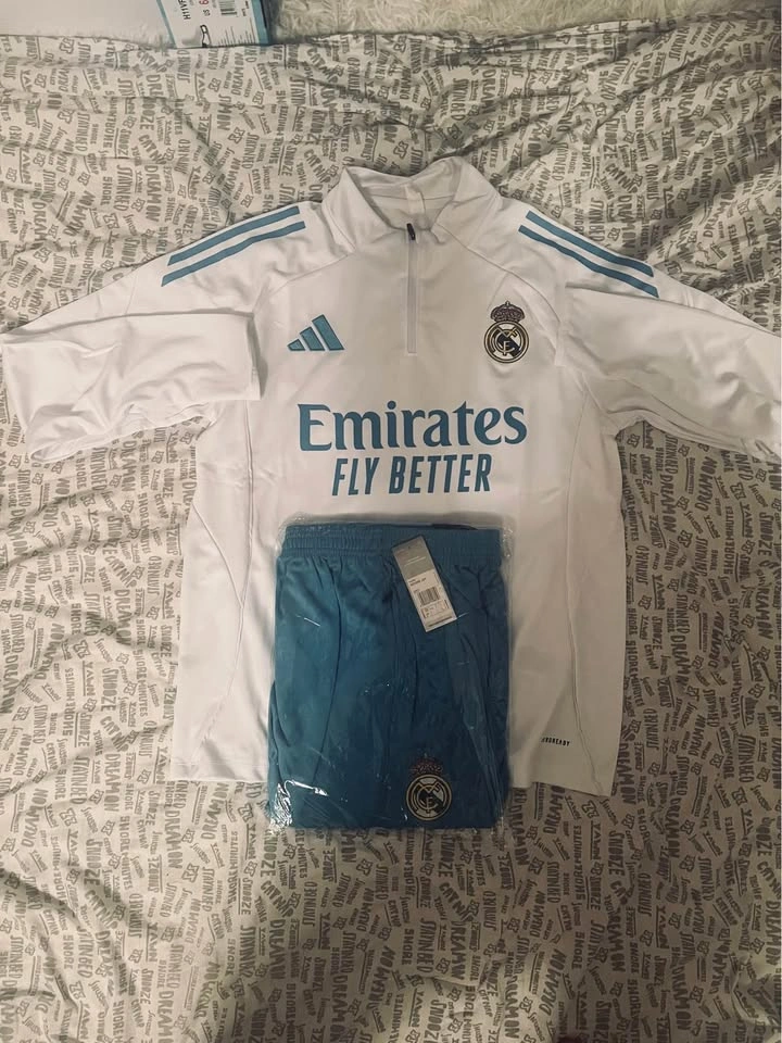 Real Madrid Adidas Training Tracksuit Set Size L - photo 2