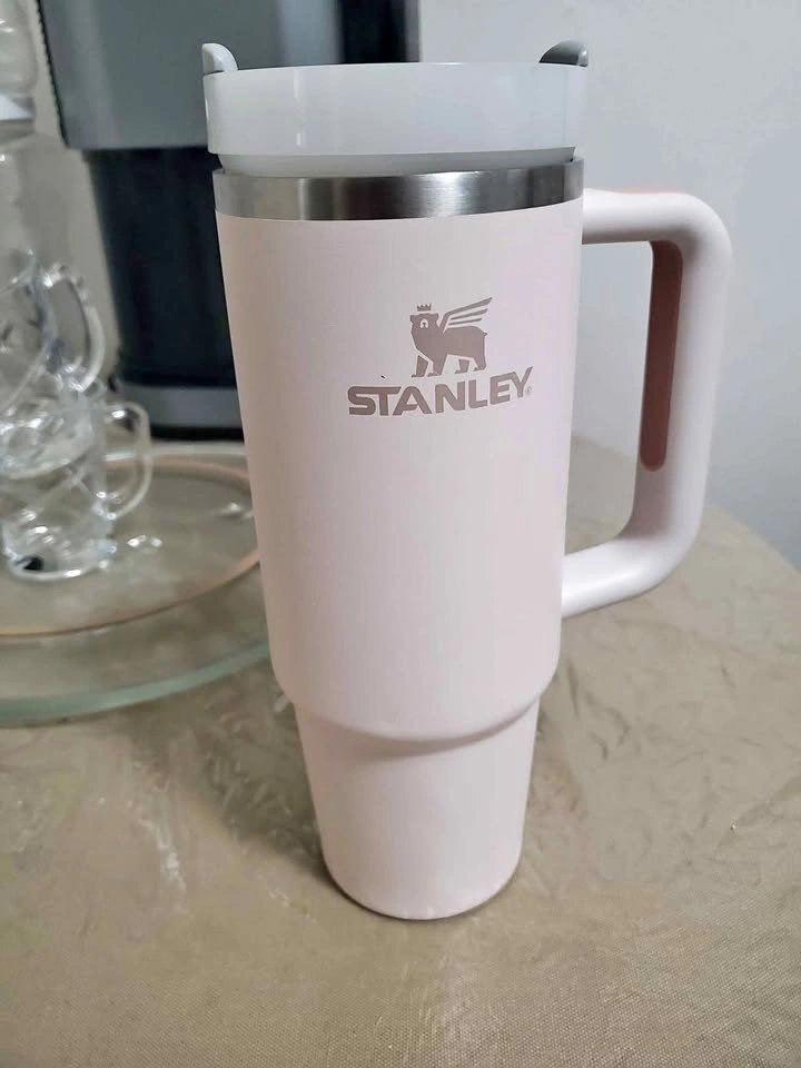 Stanley Tumbler (30 oz) Light pink