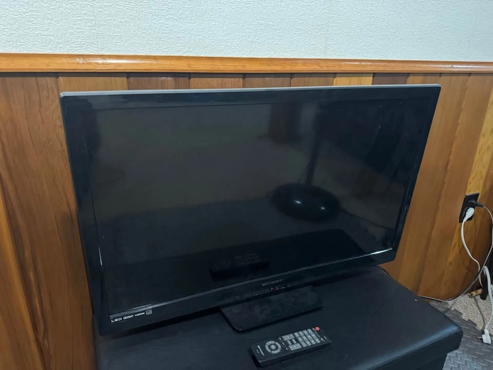 32 inch tv - photo 3
