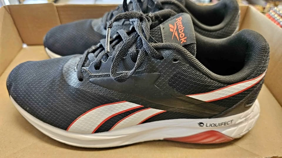 Brand New Reebok Liquifect Men's Running Shoes - Size 8.5