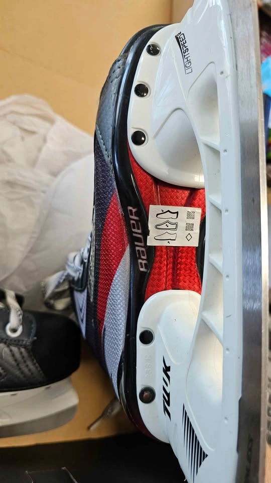 Bauer Vapor X200 Junior Ice Hockey Skates - Size 4.0R - photo 5