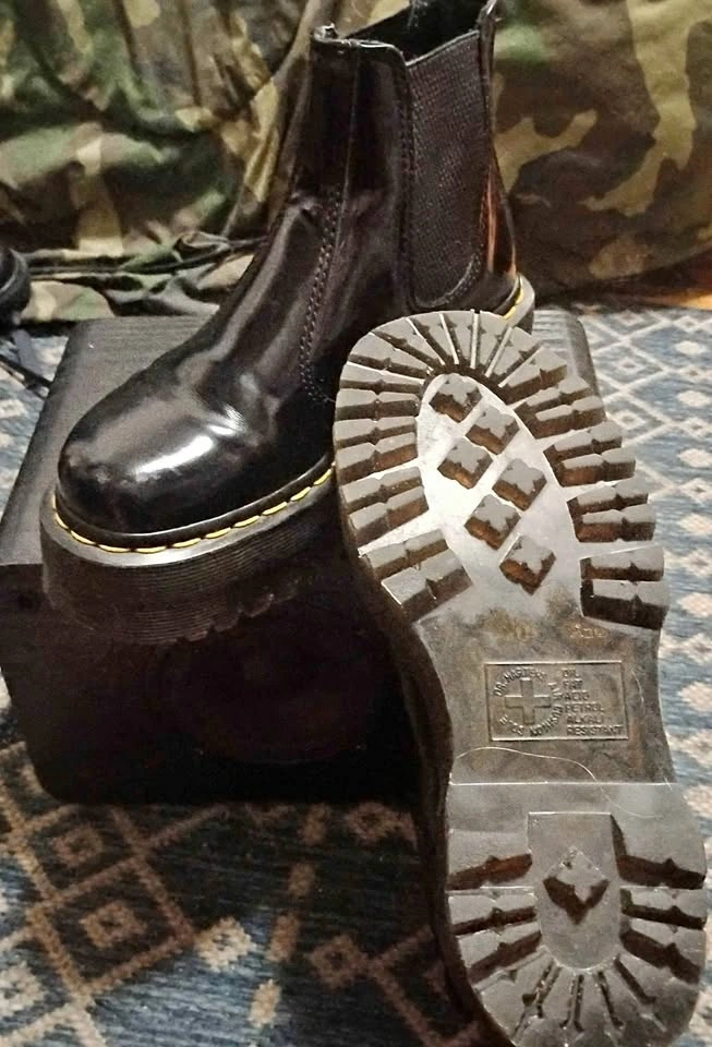 Ladies Dr. Martens