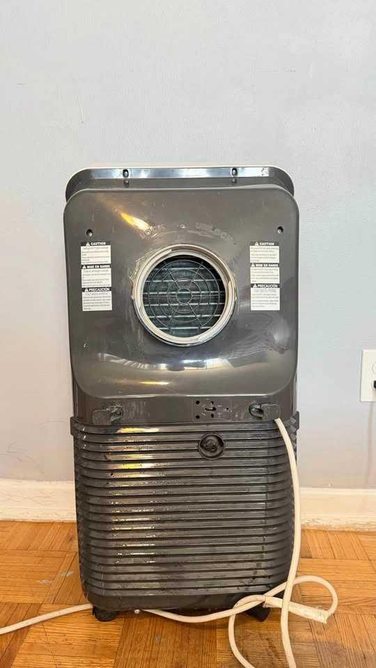 Insignia 10,000 BTU AC – No Hose, No Remote - photo 4