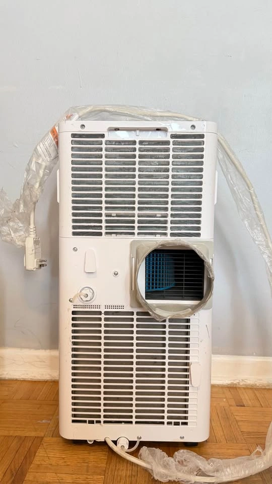 Insignia 14,000 BTU Portable Air Conditioner - photo 4