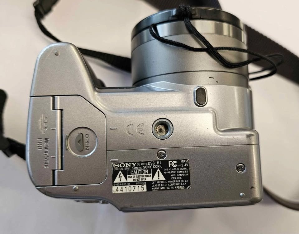 Vintage Sony Cyber-shot DSC-H1 Digital Camera - photo 4