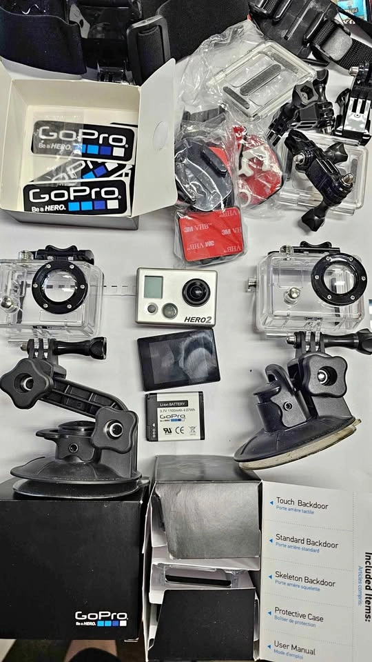 GoPro HERO 2 Vintage Bundle (LCD Screen, 32GB SD, Mounts)