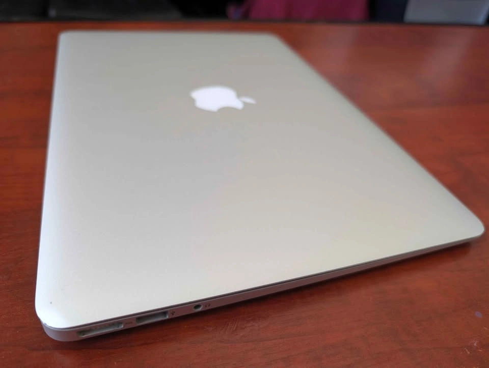 Apple Macbook Air 13-Inch - photo 4