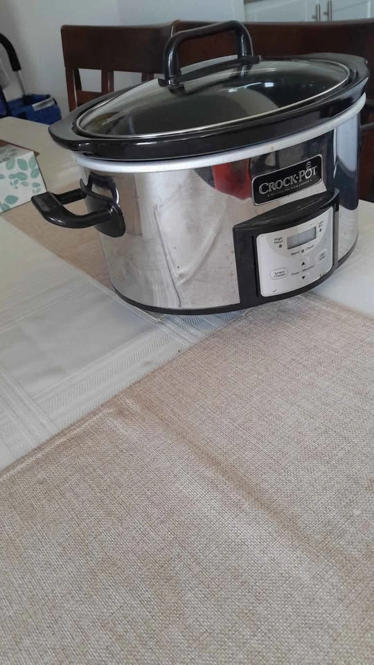 Used once - Crock-Pot Programmable Slow Cooker - photo 2