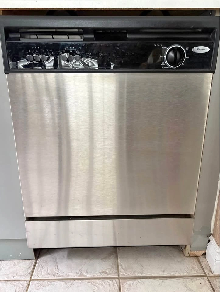 Whirlpool built-in Dishwasher - works great