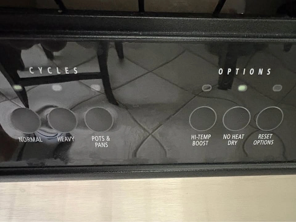 Whirlpool built-in Dishwasher - works great - photo 3